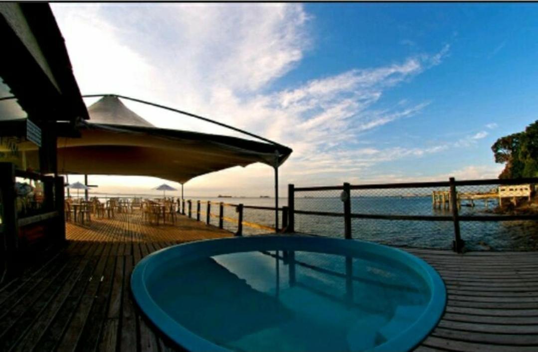 Sol Vitoria Marina Salvador